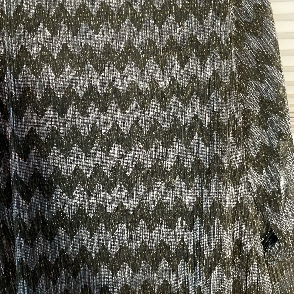 Shirt - Picture 2 of 16